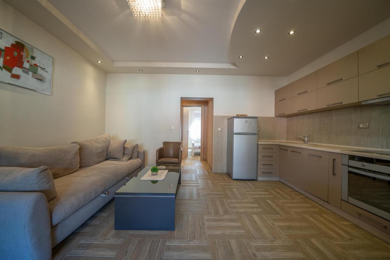 קוטור Apartments Milunovic מראה חיצוני תמונה