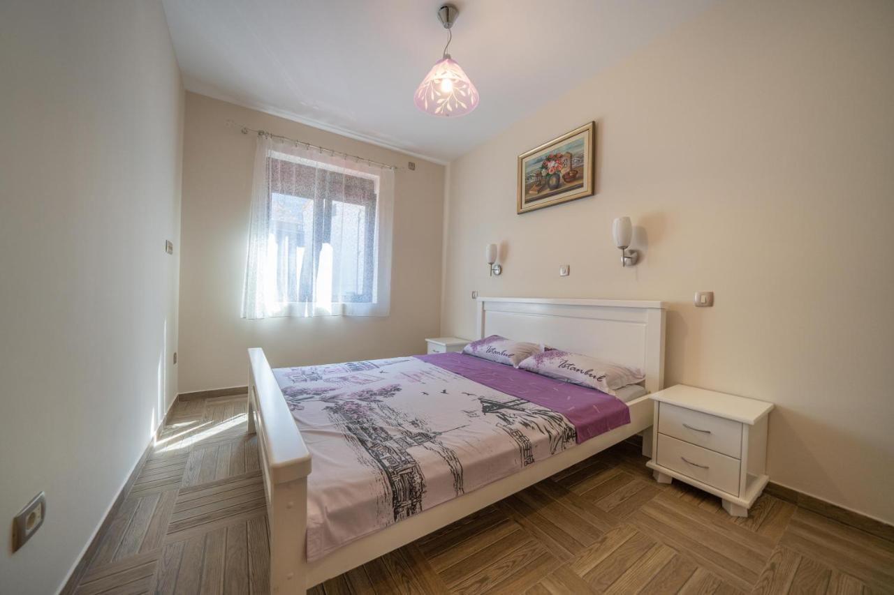 קוטור Apartments Milunovic מראה חיצוני תמונה
